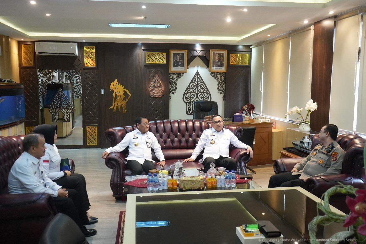 kakanwil kemenkum sumsel audiensi kapolrestabes palembang 5